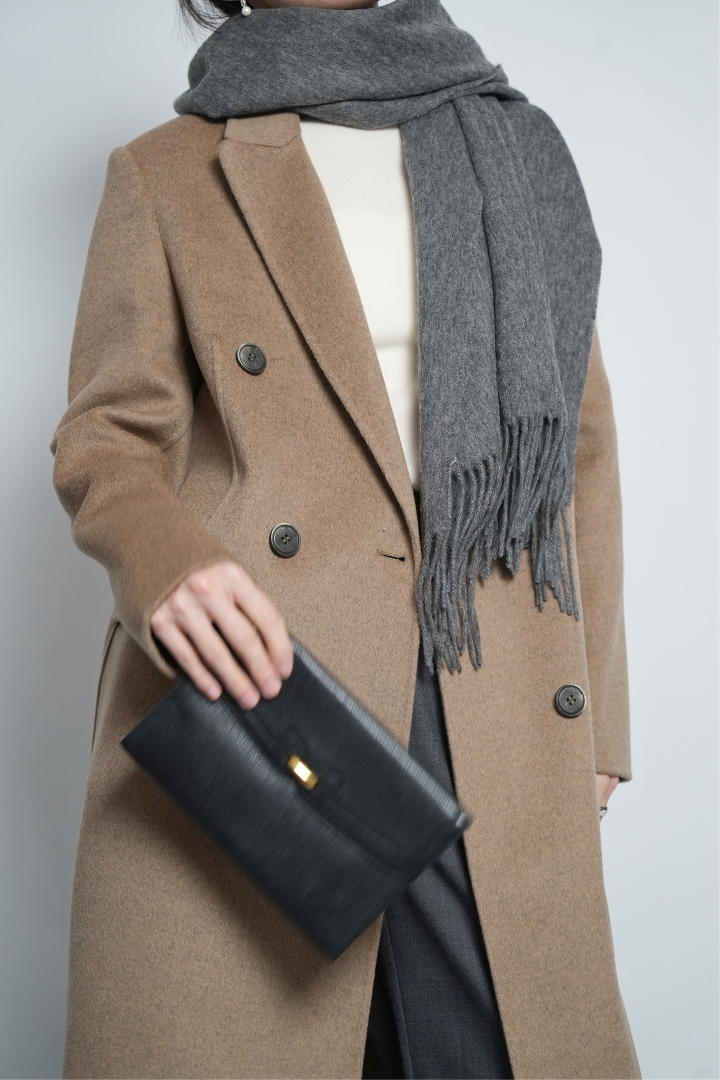 ウール100%レディースチェスターロングコート