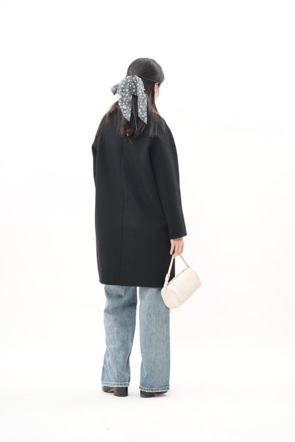 ウール100％ クラシックミドルコート（Black）