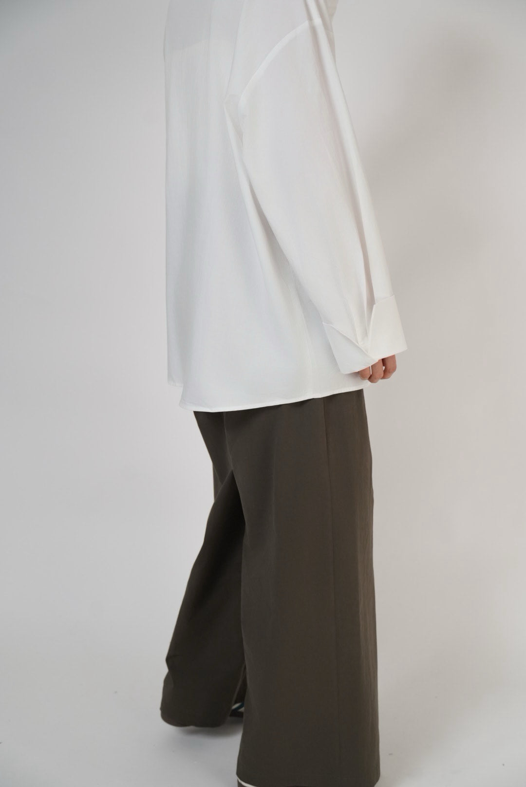 Cotton Relaxed Pants / Ivory, Olive