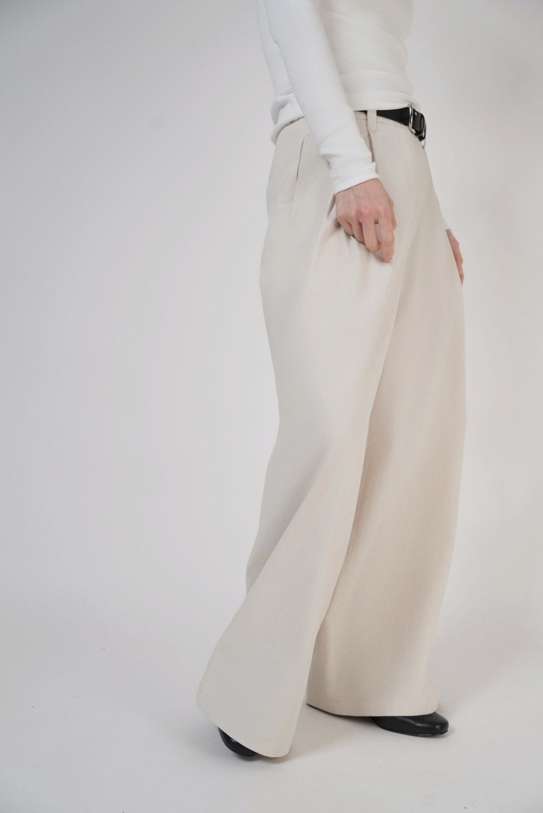 Cotton Relaxed Pants / Ivory, Olive