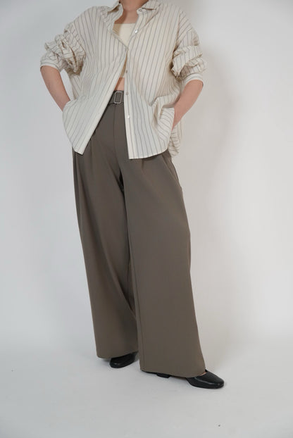 Tailored Wide-Leg Trousers / Olive