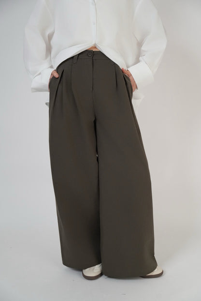 Cotton Relaxed Pants / Ivory, Olive