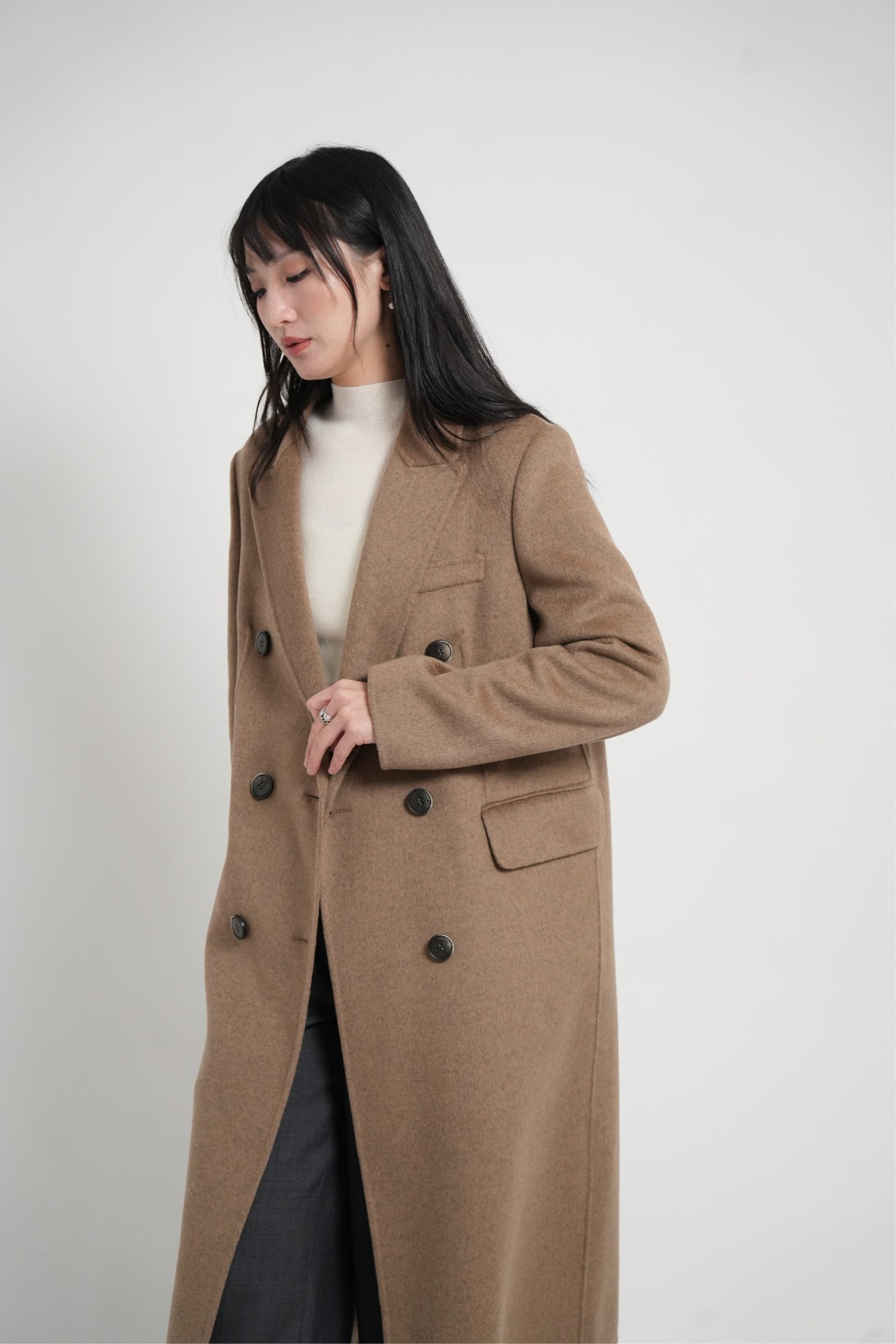 ウール100%レディースチェスターロングコート