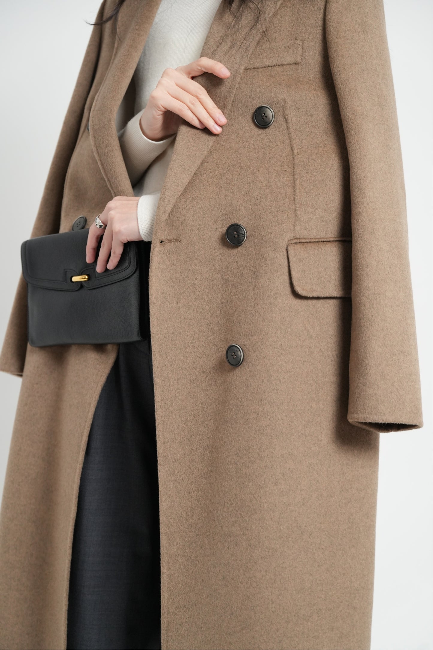 ウール100%レディースチェスターロングコート