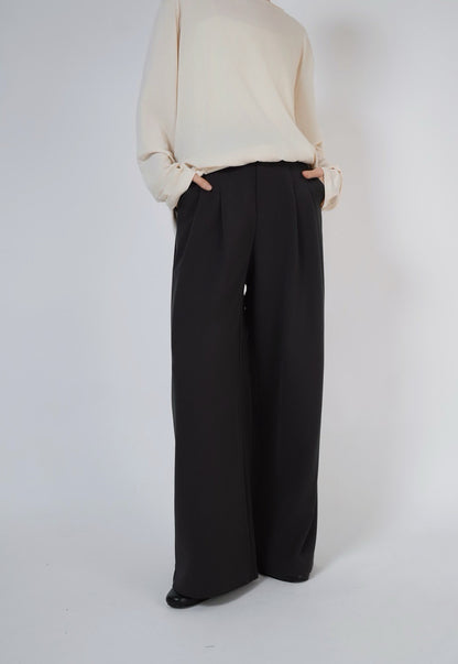 Tailored Wide-Leg Trousers / Black