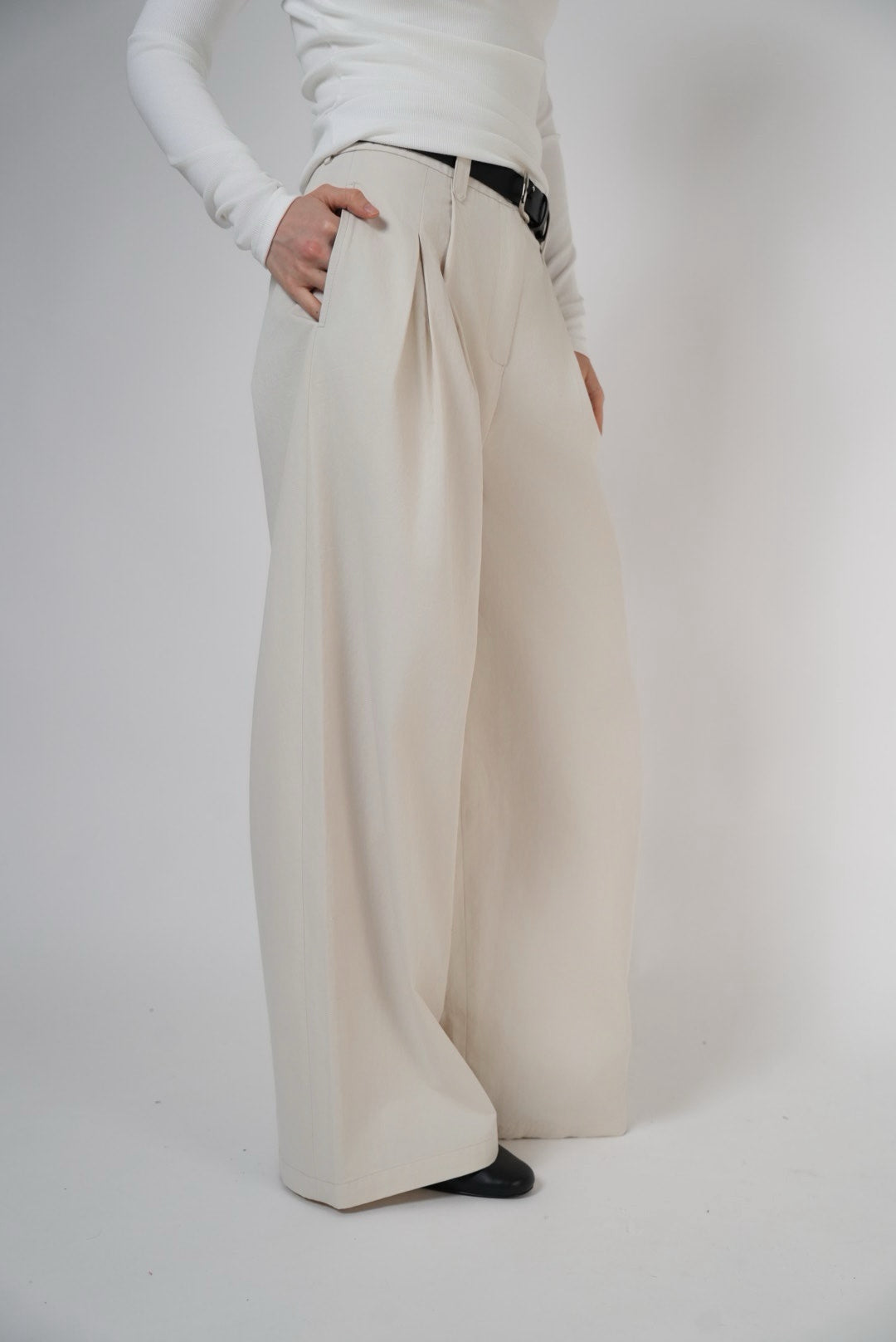 Cotton Relaxed Pants / Ivory, Olive